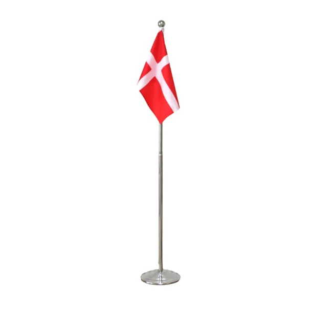 Gulvflag i Metal - Dannebrog - 108-192 cm