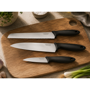 Fiskars Essential knivs�t 3 dele - br�dkniv, kokkekniv, gr�ntsagskniv