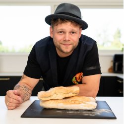 Sobczyk - Hybrid Bagestl - 35 x 40 cm